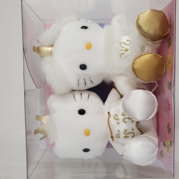 Sanrio Hello Kitty Collectible | Royal Prince & Princess - Picture 2 of 8